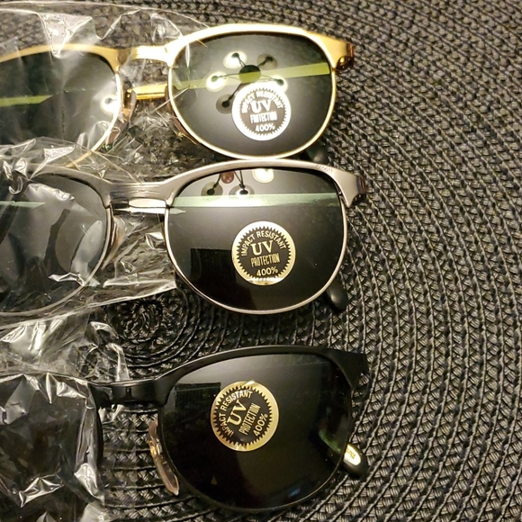 3 pairs of sunglasses - Picture 2 of 3